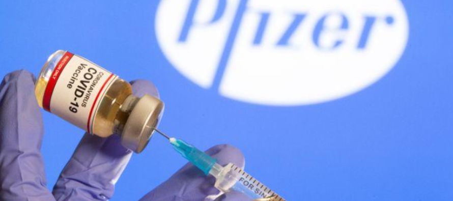 Pfizer ha dicho en las últimas semanas que espera producir 50 millones de dosis de su vacuna...