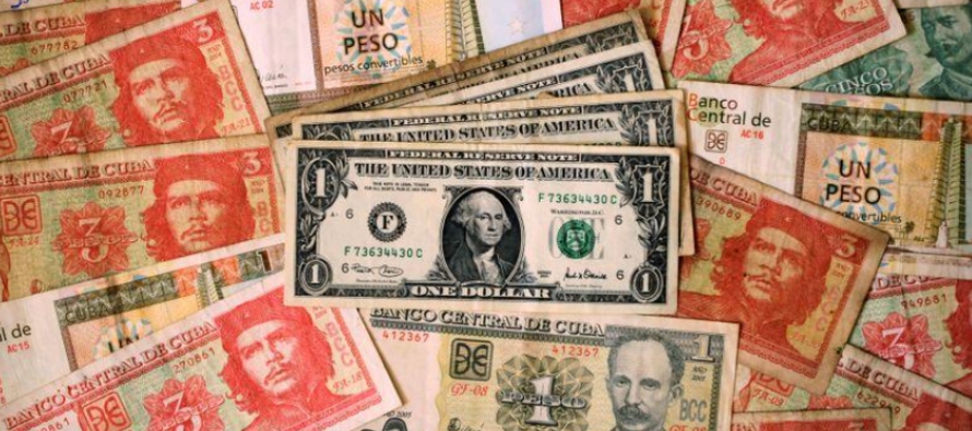 Durante casi tres décadas, dos monedas han circulado en Cuba: el peso y el peso convertible...