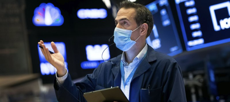 El S&P 500 perdió 0,4%, su segundo declive consecutivo tras haber alcanzado un...