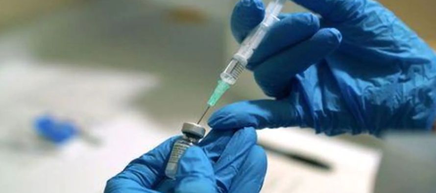 Moderna espera que la inmunidad de su vacuna proteja contra las variantes de la enfermedad y...