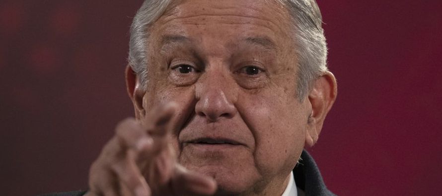 Andrés Manuel López Obrador, de 67 años, ha establecido un canal directo para...