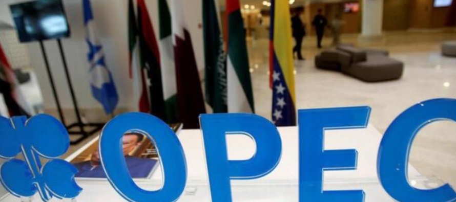 El domingo, el secretario general de la OPEP, Mohammad Barkindo, advirtió a los expertos de...