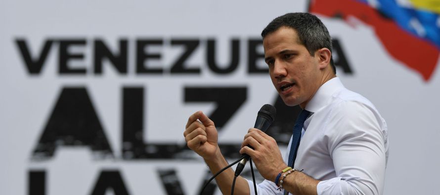 Guaidó emplazó este jueves a Henrique Capriles, María Corina Machado y otros...