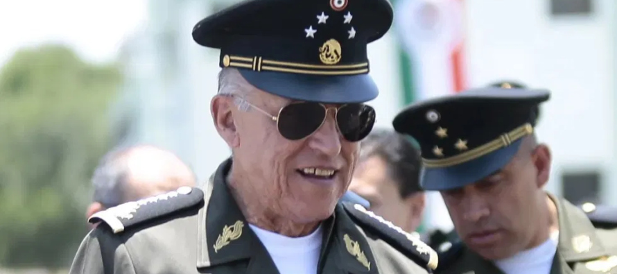 López Obrador aseguró el viernes que le instruyó a su canciller, Marcelo...