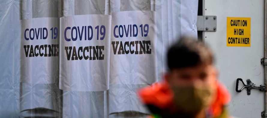 Durante la gripe pandémica H1N1 de 2009, los gobiernos de países de renta alta se...