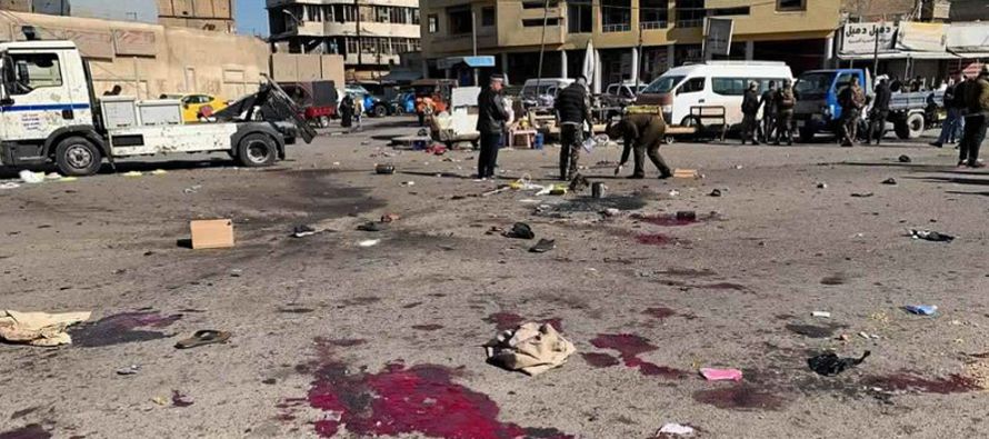 El inusual atentado suicida se registró en la zona comercial de Bab al-Sharqi, en el centro...