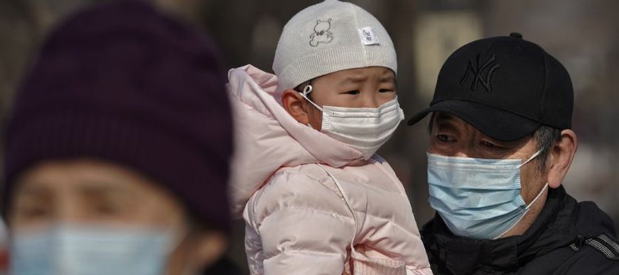 China se encuentra en alerta frente a nuevos brotes de coronavirus que han surgido principalmente...