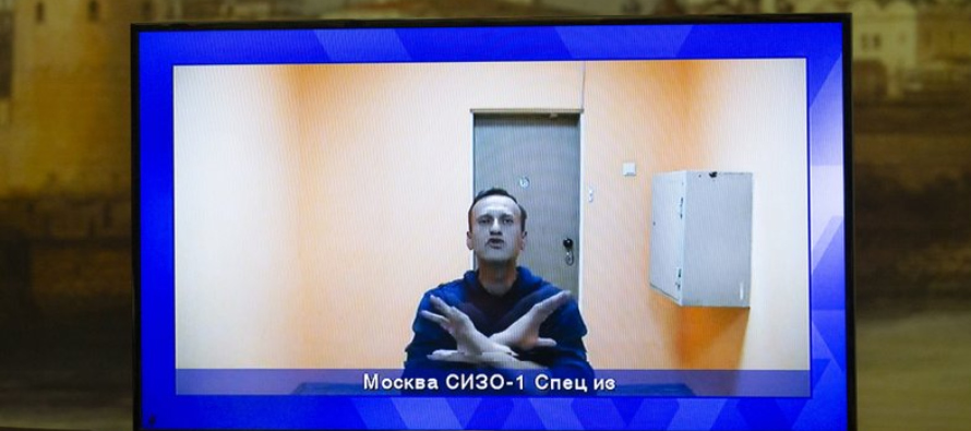 El hermano de Navalny, Oleg, cumplió tres años y medio de prisión tras ser...