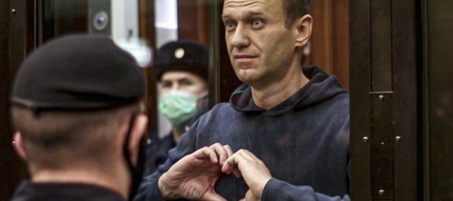 Ante la corte, Navalny dijo que las acusaciones en su contra eran inventadas e impulsadas por el...