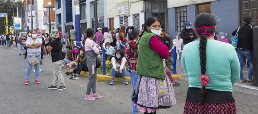 Perú suma más de un millón de contagiados y más de 41,500 muertos desde...