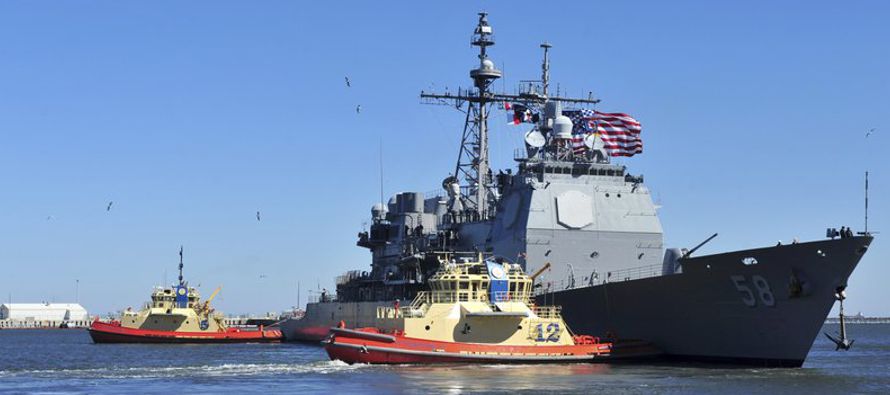 Una docena de soldados a bordo del USS San Diego, un buque dique de desembarco, dieron positivo al...