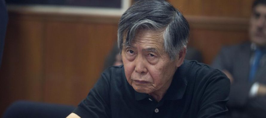 Fujimori es acusado junto a otros miembros de su gobierno, entre ellos, su exministro Alejandro...