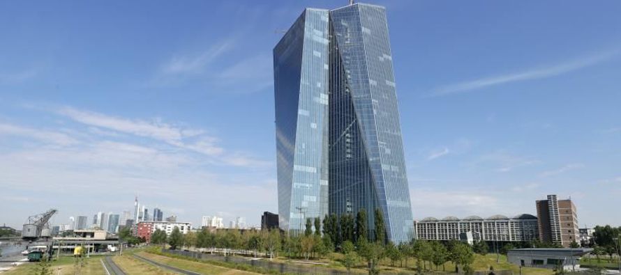 En comparación con las proyecciones macroeconómicas de diciembre, el BCE ha revisado...