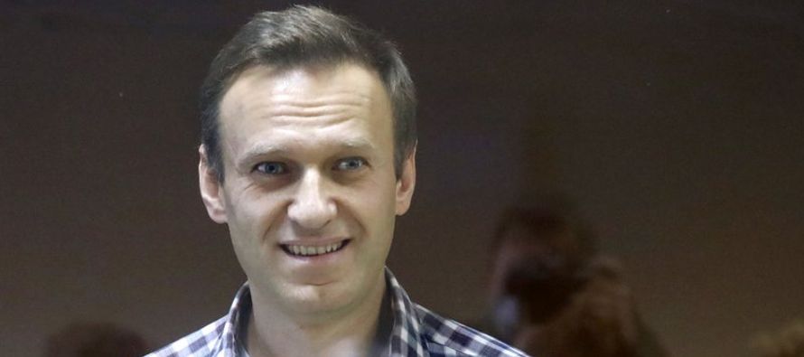 Navalny, de 44 años, el opositor más vociferante del presidente ruso Vladimir Putin,...