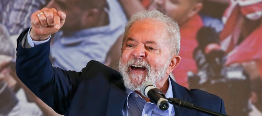 Y, sin embargo, Lula es hoy la apuesta más segura para derrotar a Bolsonaro, una amenaza a...