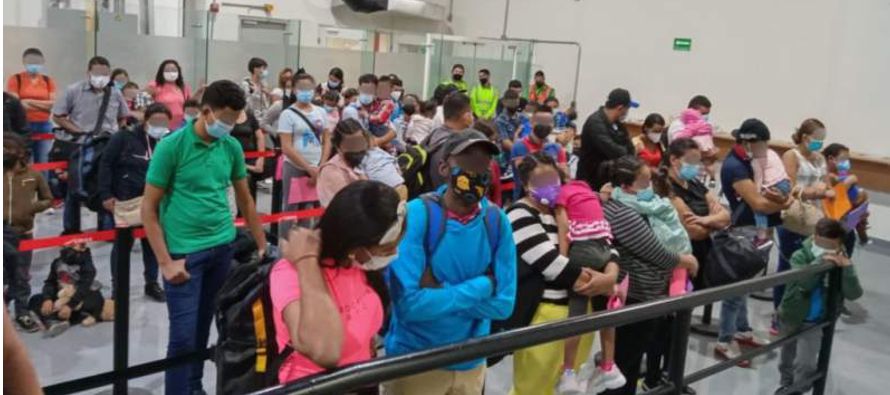 Los centroamericanos llegaron como turistas en dos vuelos comerciales provenientes de las ciudades...