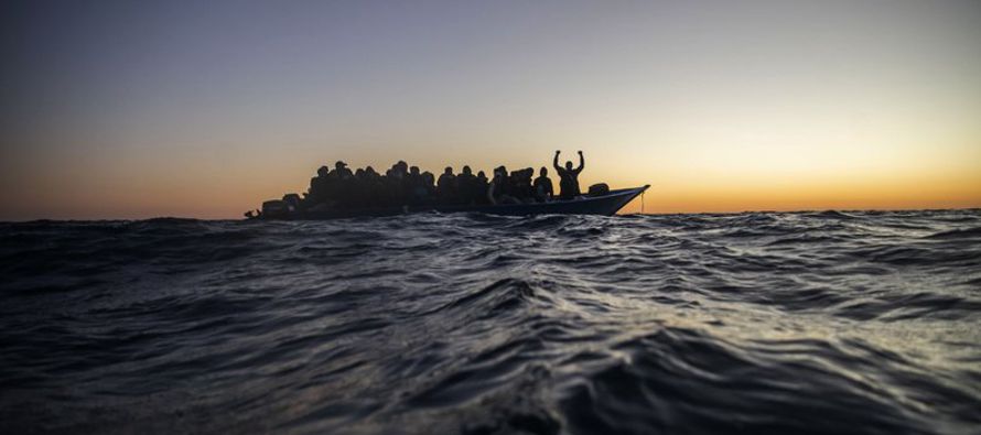 De las 93,000 personas que entraron a Europa de forma irregular el año pasado,...