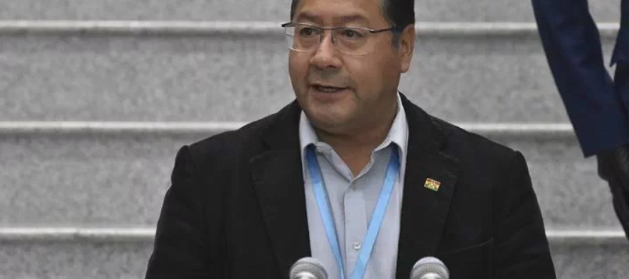 Por su parte, el viceministro de Política Tributaria, Jhonny Morales, destacó que...