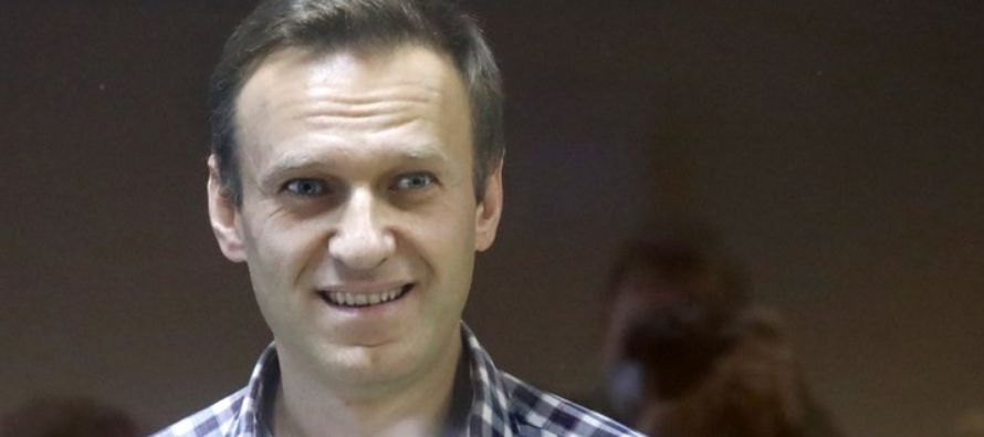 En el comunicado, Navalny atribuyó su pérdida de peso a un riguroso régimen...