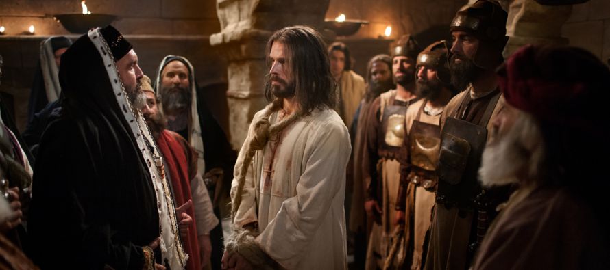 De la casa de Caifás llevan a Jesús al pretorio. Era de madrugada. Ellos no entraron...