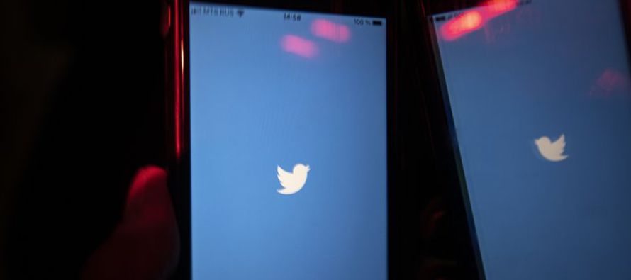 La corte declaró culpable a Twitter de tres cargos de violar la normativa que restringe el...