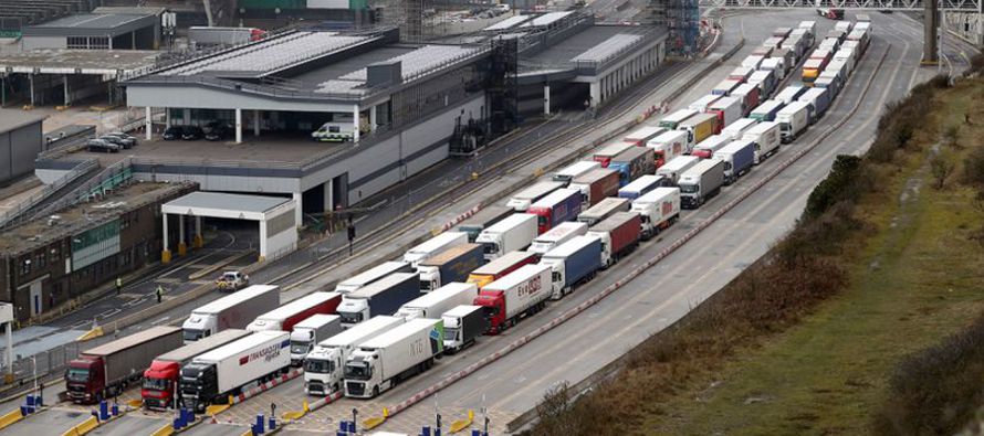 El Brexit pasa factura a sectores muy concretos, como el de los transportistas, que regresan a sus...