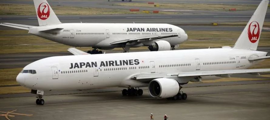 JAL había previsto inicialmente retirar toda su flota de Boeing 777 con motores "Pratt...