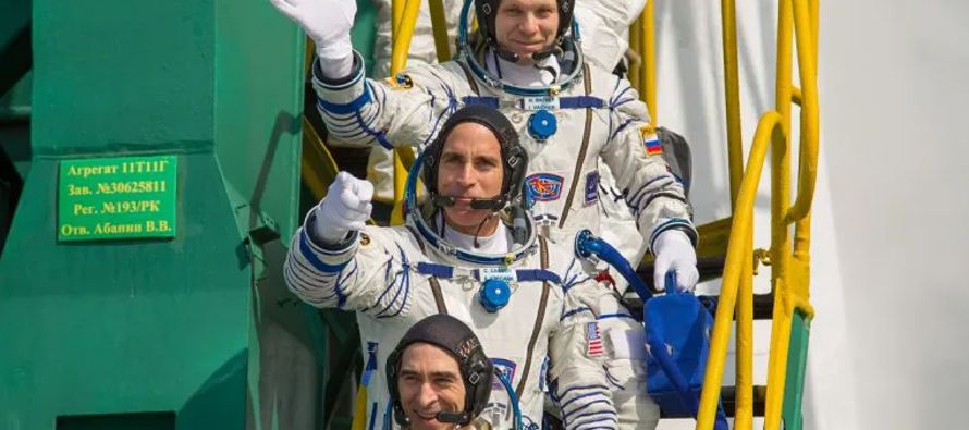 Esta es la segunda misión espacial para Vande Hei, la tercera para Novitskiy y la primera...