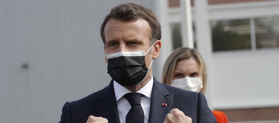Macron exhortó a sus compatriotas a sumarse a un “esfuerzo colectivo y nacional de...