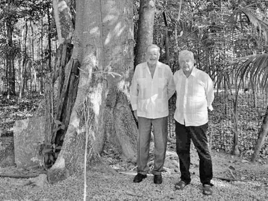 "Desayuné en Palenque con Carlos Slim porque estamos evaluando el avance en la...
