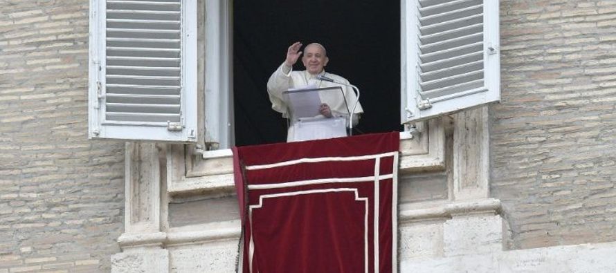 Desde el balcón, en este tercer domingo de Pascua, el Papa Francisco ha reflexionado acerca...