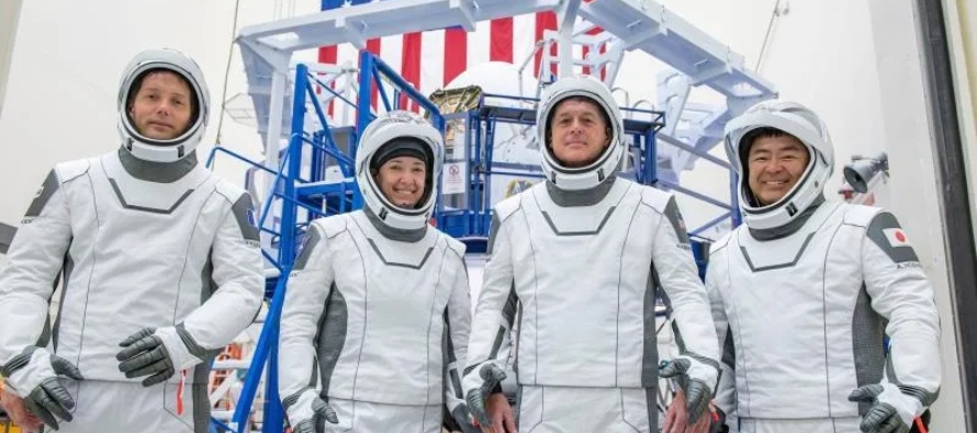 Los cuatro astronautas fueron llegando desde el pasado viernes a Florida, procedentes de Houston...