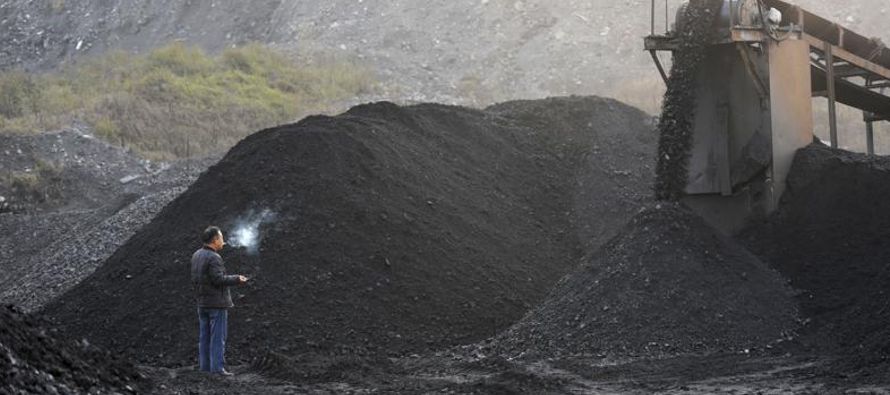 China obtiene alrededor del 60% de su energía del carbón, y es la mayor fuente...