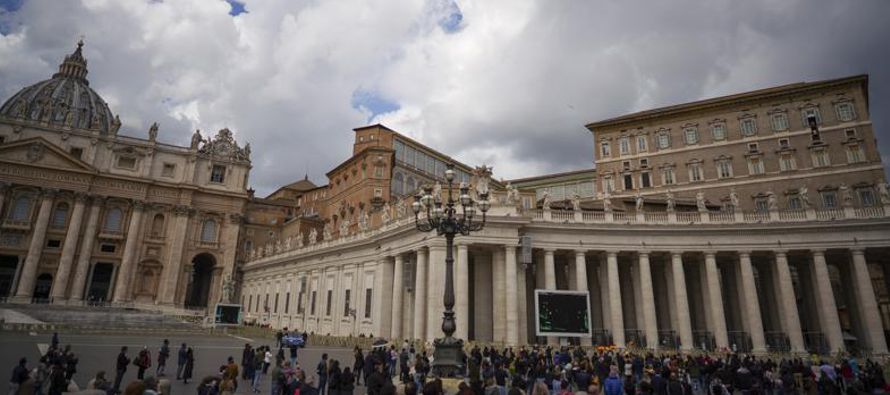 El Vaticano dijo el miércoles que debido a problemas relacionados con la pandemia, Parolin...