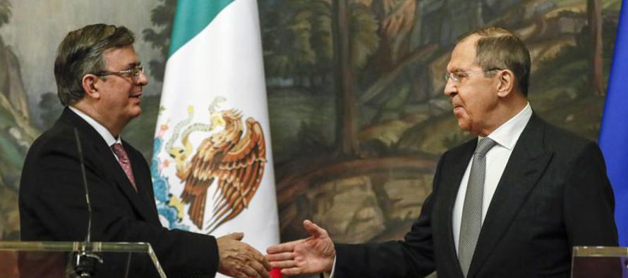 El anuncio fue hecho durante un encuentro que sostuvo el canciller mexicano Marcelo Ebrard con su...
