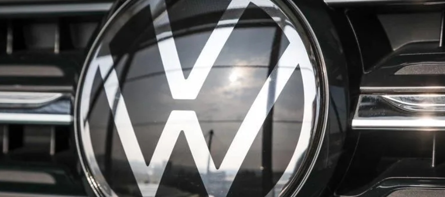 Sin embargo, se esperaba que la SEC tomara alguna acción contra VW por haber publicado una...