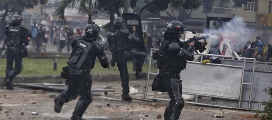 Según la Defensoría del Pueblo de Colombia, 16 manifestantes han perdido la vida...