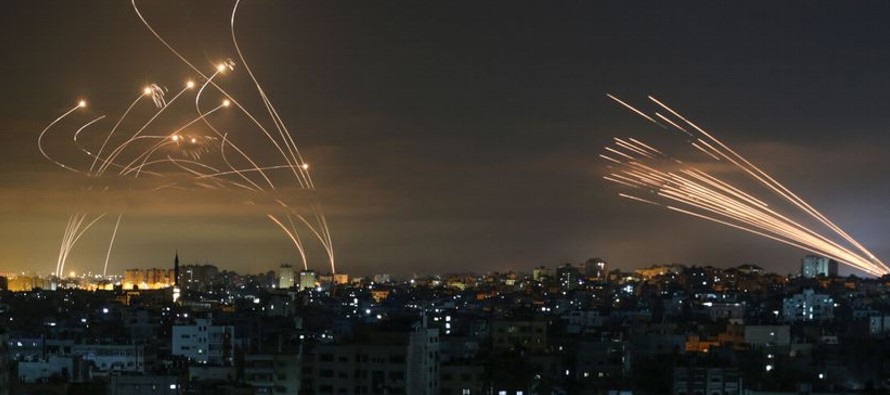 La gente de Gaza está aterrorizada. No ha sido solo el bombardeo del viernes. Llevamos tres...