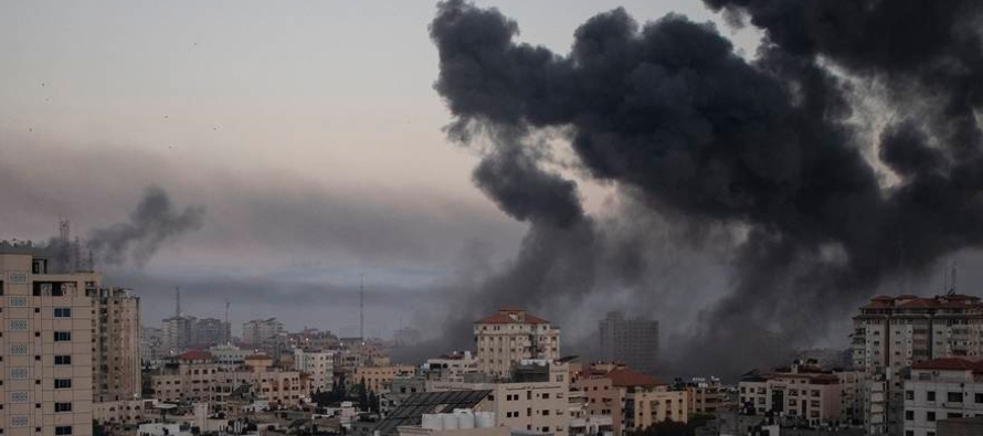 Las autoridades gazacíes han confirmado la muerte de 220 personas, entre ellos 63 menores de...