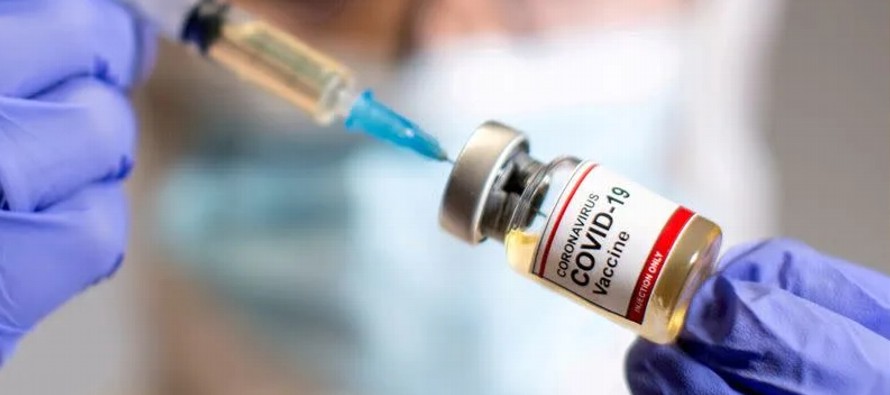 Sudáfrica e India han instado a los miembros de la OMC a eximir las patentes de vacunas para...