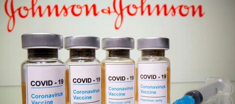 La vacuna de J&J ya está aprobada en Estados Unidos y la Unión Europea, donde se...