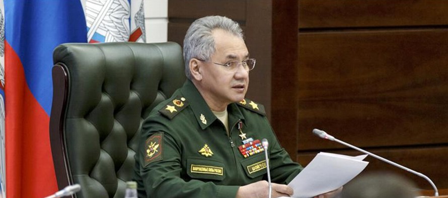 El ministro de Defensa, Sergei Shoigu, hizo el anuncio el lunes durante una reunión con...