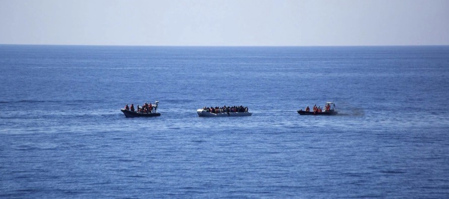 Los migrantes fueron socorridos en aguas internacionales el lunes por el “Vos Triton”,...