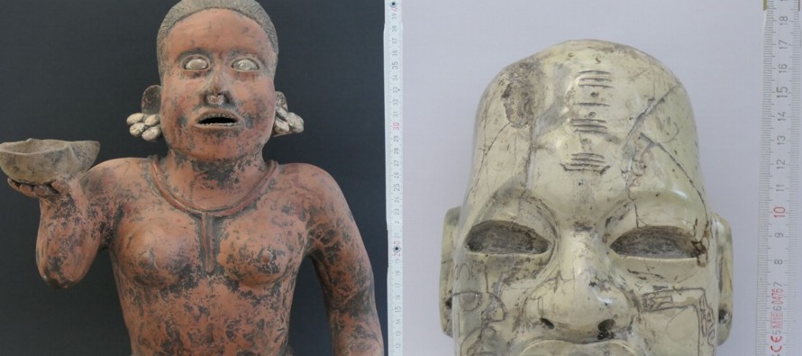 Entre las piezas arqueológicas devueltas por Alemania destacan figuras antropomorfas...