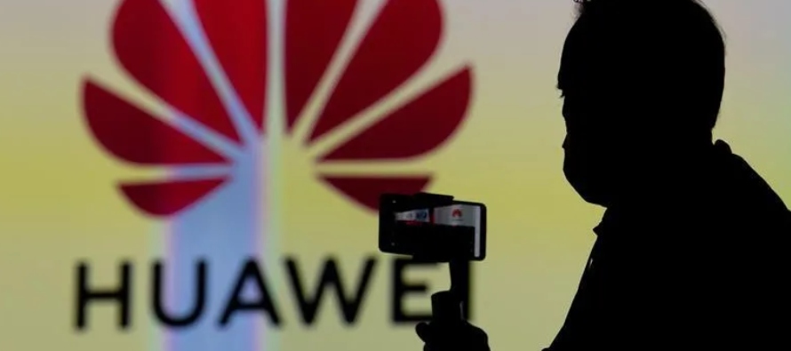 EU teme que China use las redes 5G de Huawei para espionaje, unas acusaciones que la...