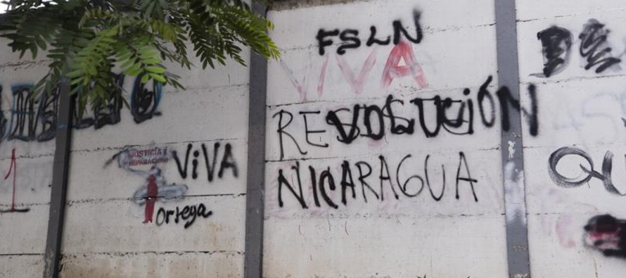 En un informe “Arremetida contra críticos en Nicaragua”, HRW pidió a...