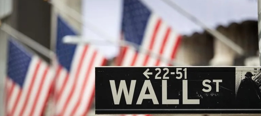 Al cierre de la sesión en la Bolsa de Nueva York, el Dow Jones bajó un 0,21 % o 71,34...