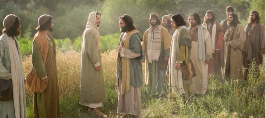Otro de los discípulos le dijo: «Señor, déjame ir primero a enterrar a...
