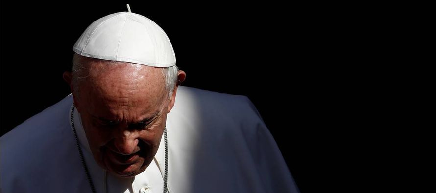 El papa Francisco “reaccionó bien” a una cirugía intestinal programada el...