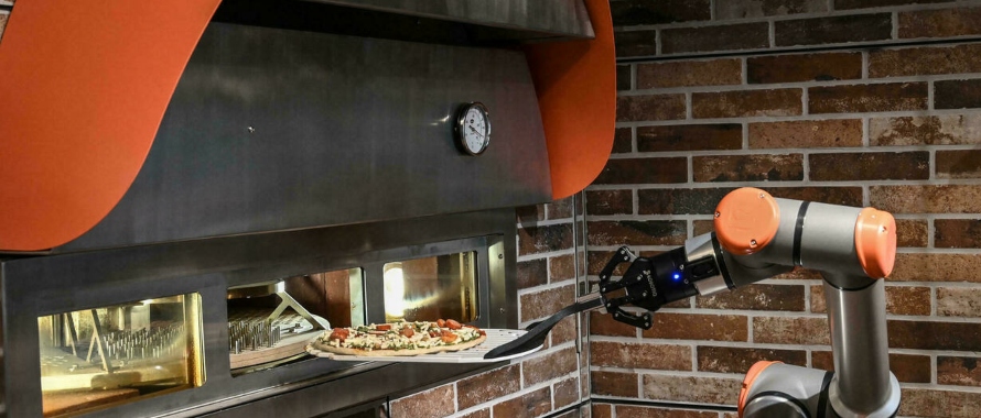 Los robots cocineros ganan terreno: pizzas, hamburguesas y hasta cocina al wok



N.R.- //...